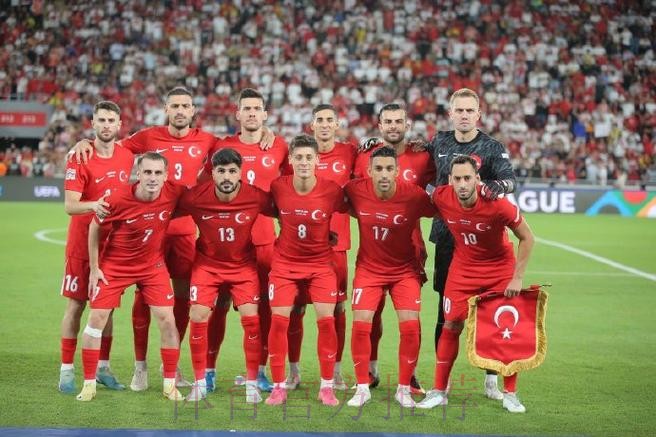 居莱尔本赛季目前9场0球0助 共出战280分钟 居莱尔本赛季目前9场0球0助 共出战280分钟